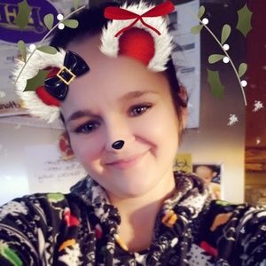 Meet your Posher, Caitlin